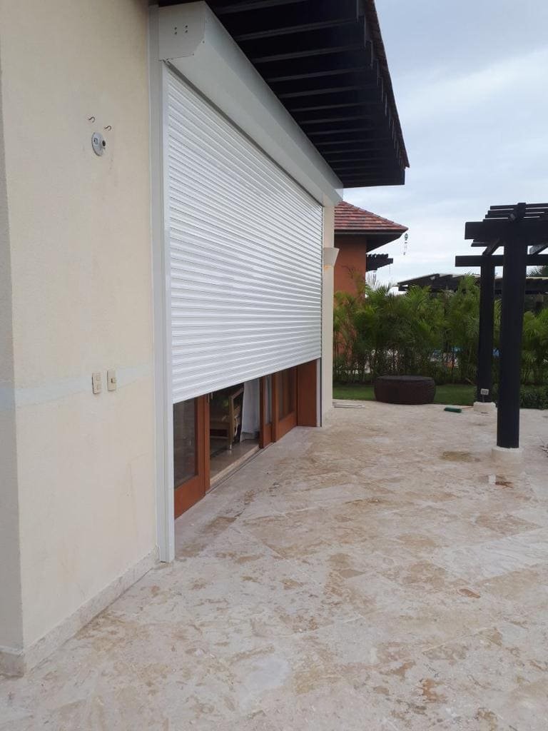 4250a3b2-d387-4a45-901b-ba04ac21a82f